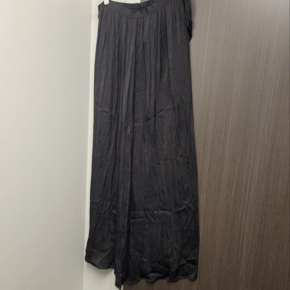 A New Approach Skirt Women PL Black Lightweight Maxi Size Large Slight Accordion